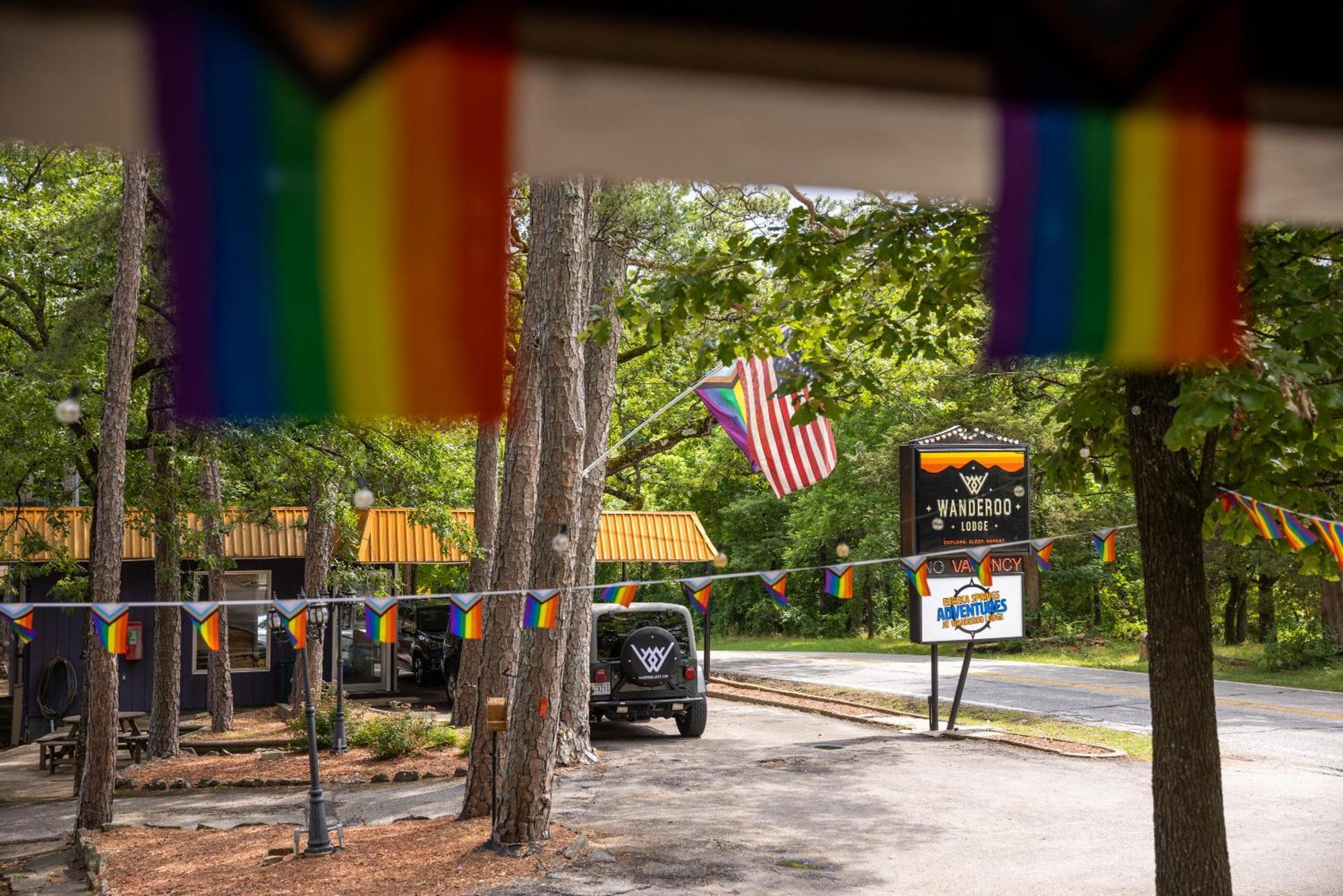 The Wanderoo Lodge Eureka Springs Ngoại thất bức ảnh