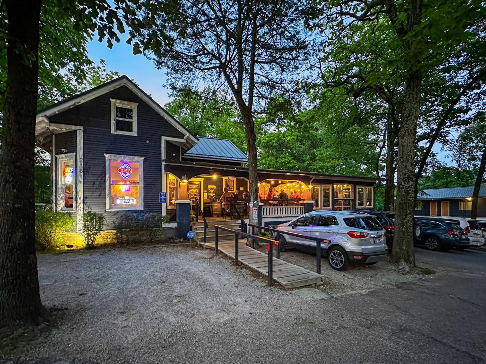 The Wanderoo Lodge Eureka Springs Ngoại thất bức ảnh