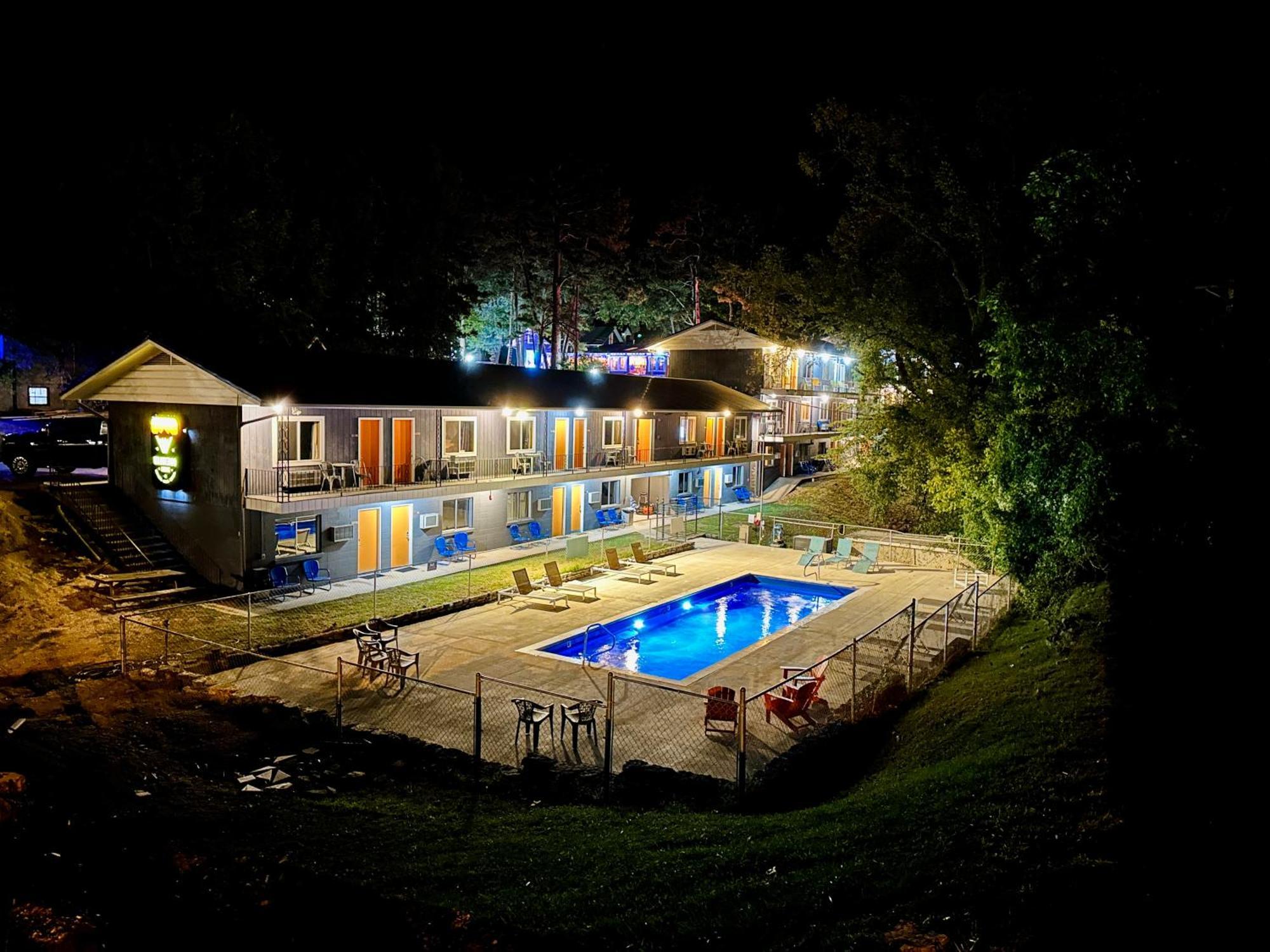 The Wanderoo Lodge Eureka Springs Ngoại thất bức ảnh